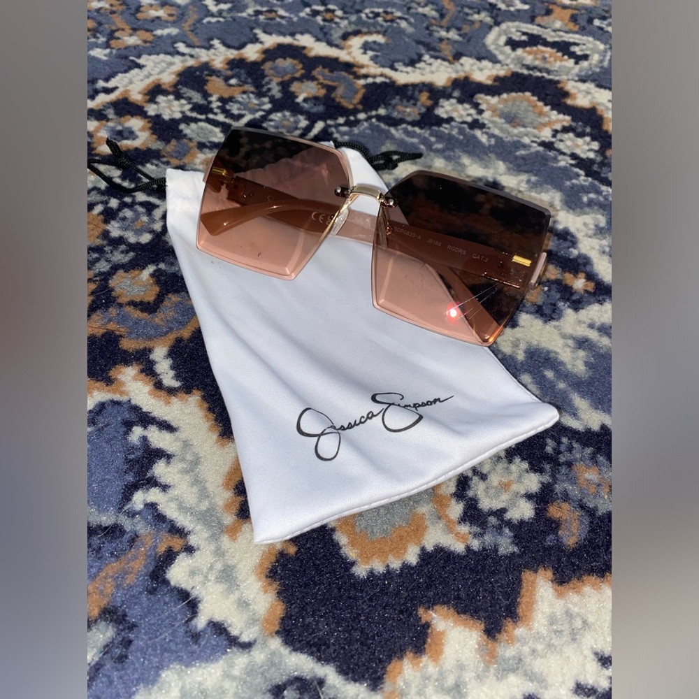 Squared bougie sunglasses, perfect condition!